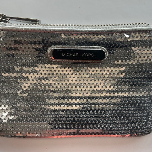 MICHAEL KORS Coin Purse - Picture 1 of 3
